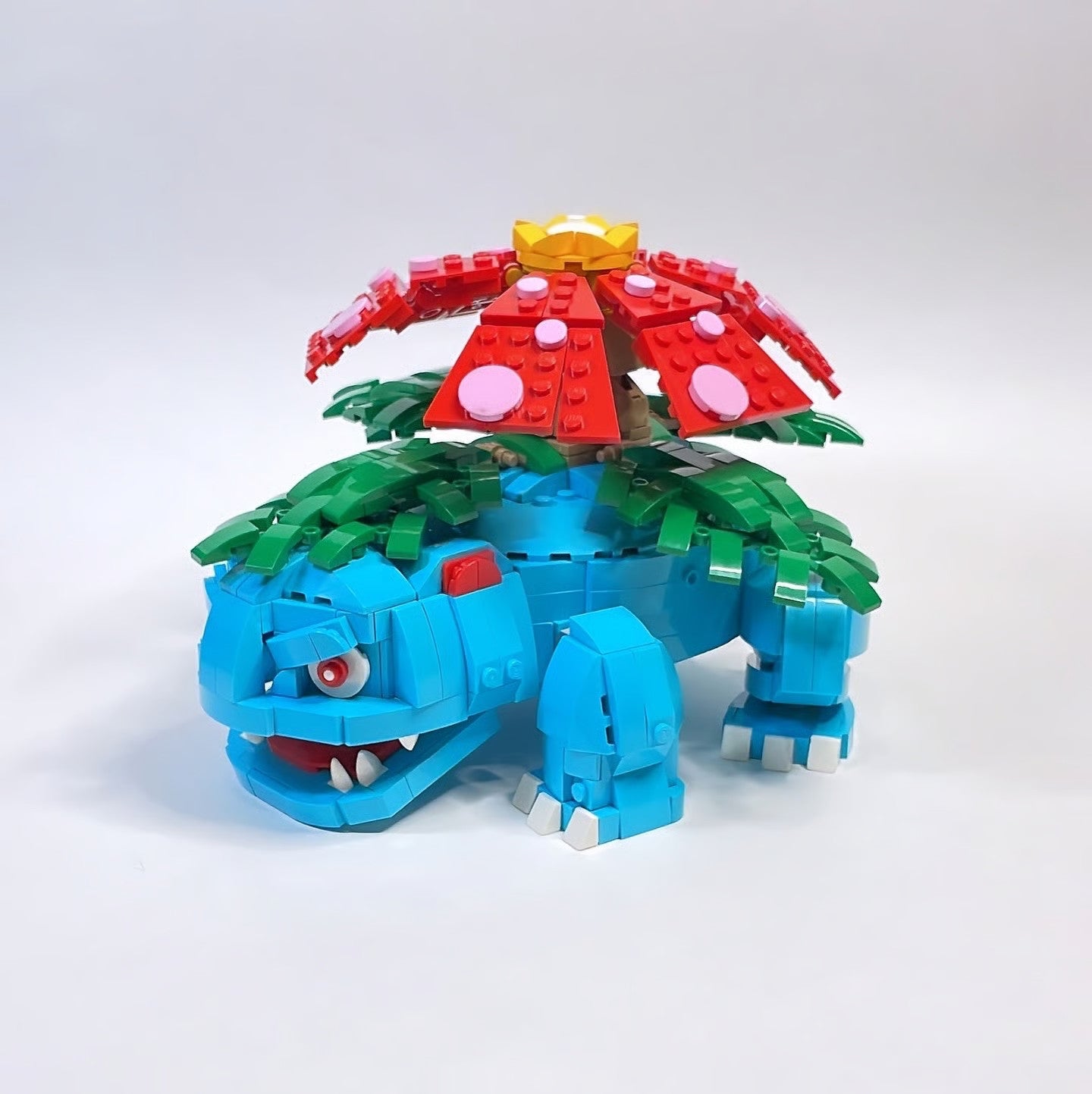 LEGO Venusaur MOC Pokemon - 906pcs NEW